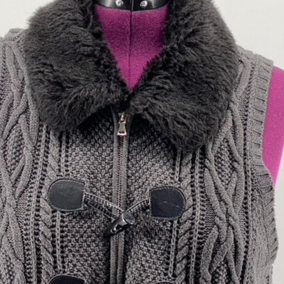 CHARTER CLUB 1X GRAY SWEATER VEST FAUX FUR COLLAR W/ ZIPPER/LOOP CLOSURES - Picture 3 of 10